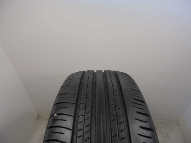 Dunlop Grandrek PT30 reifen