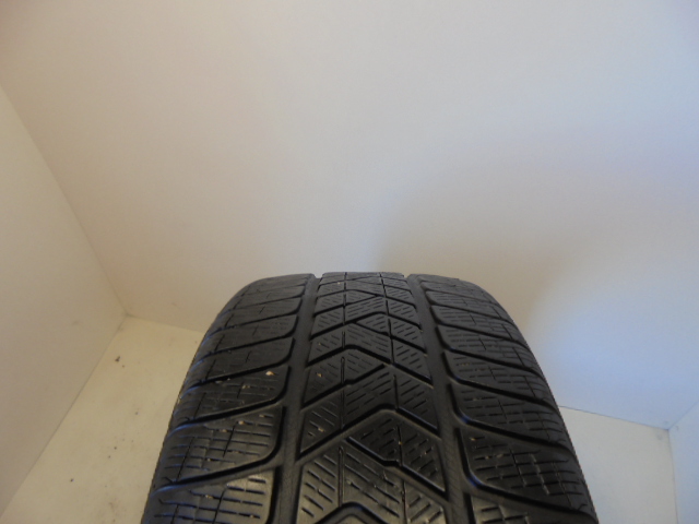 Pirelli Scorpion Winter reifen