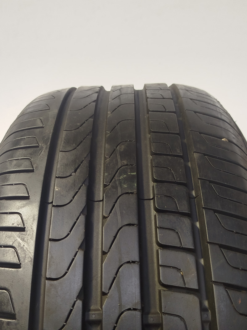 Pirelli Cintruato P7 reifen