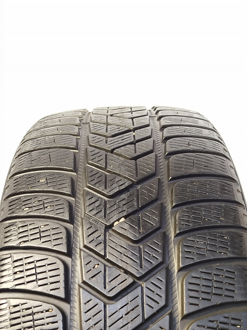 Pirelli Scorpion Winter reifen