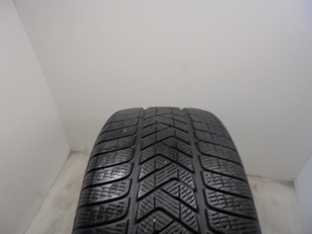 Pirelli Scorpion Winter reifen