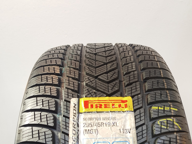 Pirelli Scorpion Winter reifen