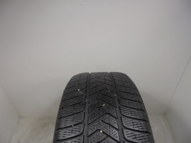 Pirelli Scorpion Winter reifen